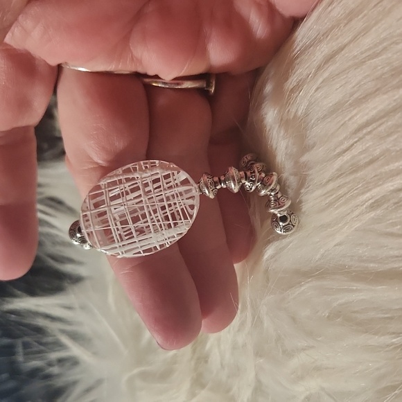 Handcrafted beaded bracelet - Picture 3 of 4